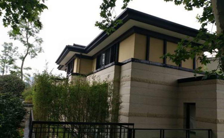 成都华侨城东岸别墅碳纤维电缆线安装案例